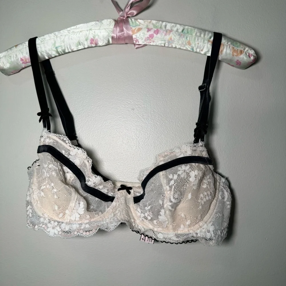 Victoria secret push up without padding lace bra 32D - Picture 3 of 5